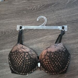 Vivtoria Secret Elegant Black Lace Bra. 32D